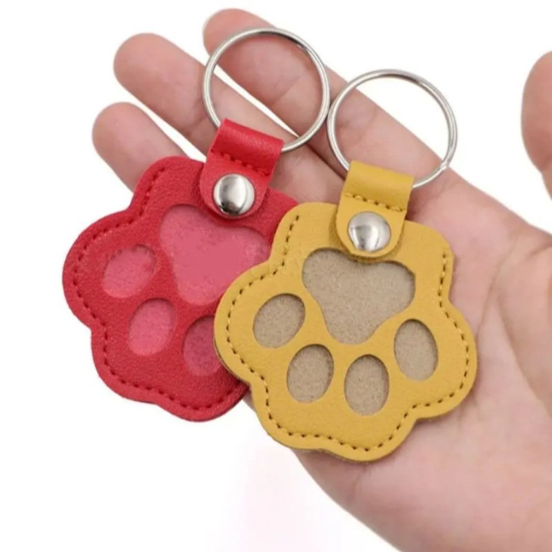 New Pet Hair Storage Bag, Dog Paw Keychain Pendant, Cat and Dog Hair Storage Keychain - Image 2