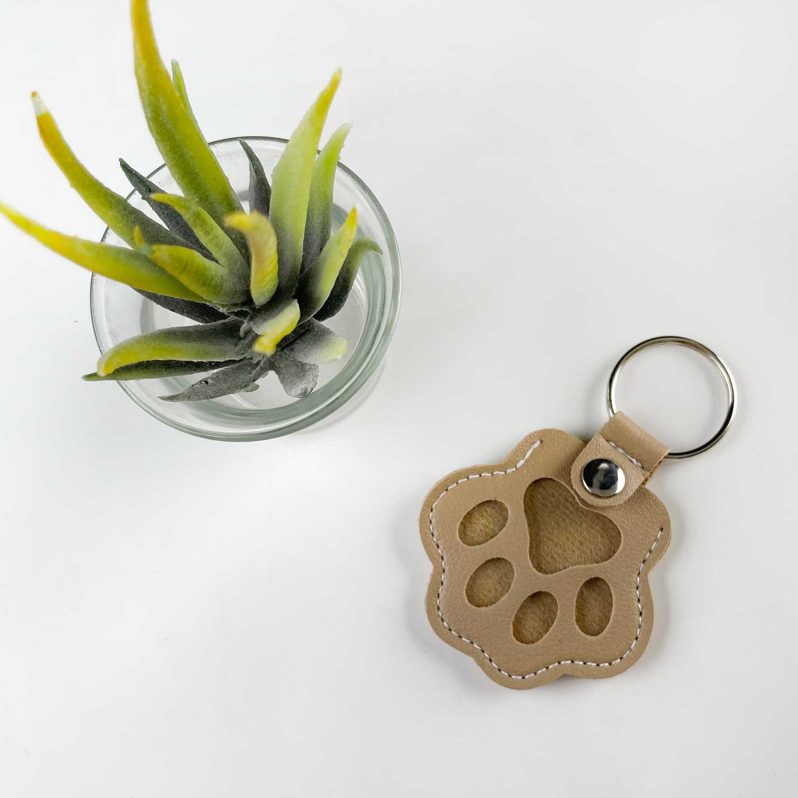 New Pet Hair Storage Bag, Dog Paw Keychain Pendant, Cat and Dog Hair Storage Keychain - Image 6